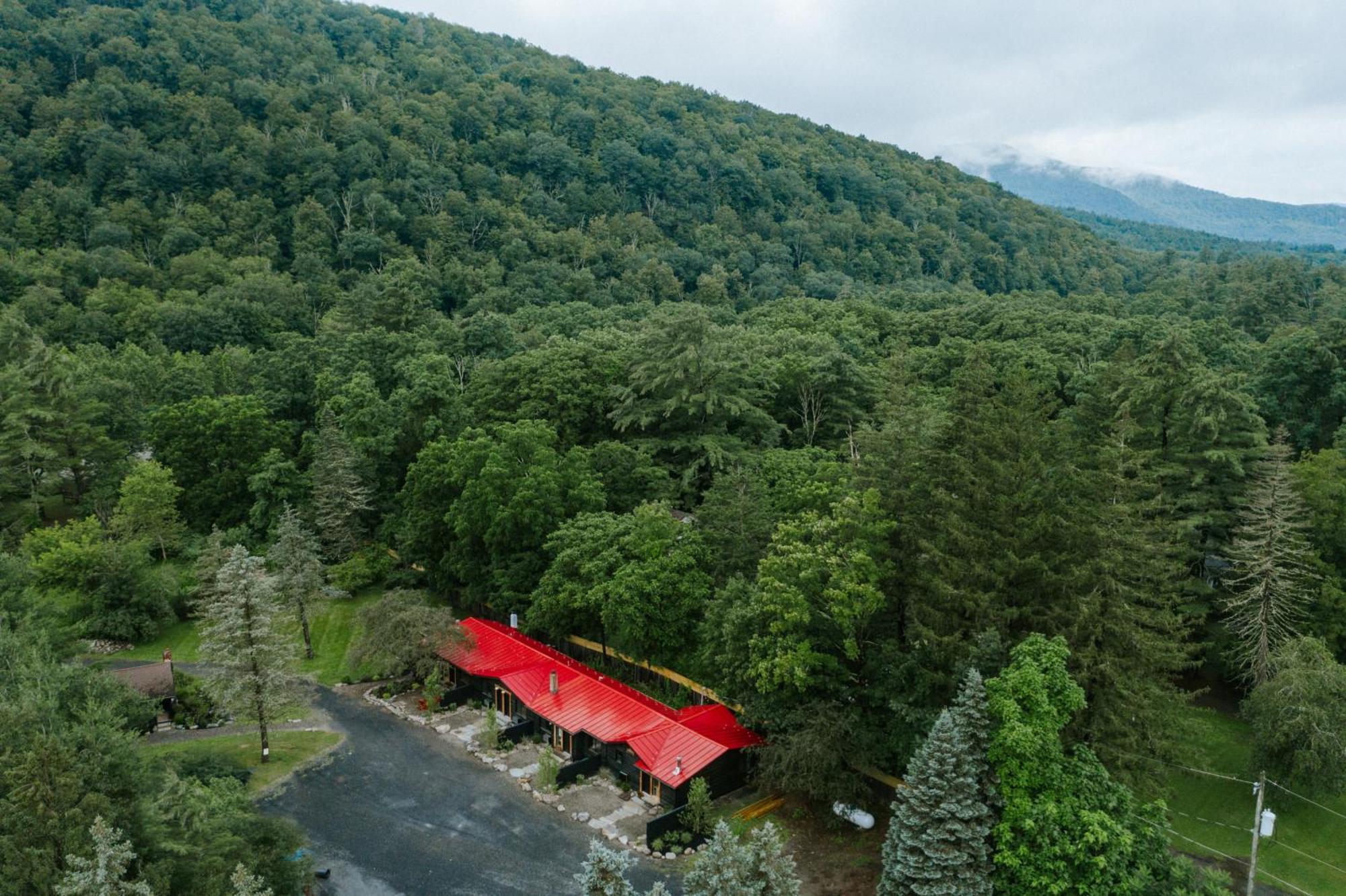 The Leeway Hotel Mount Tremper Exterior photo